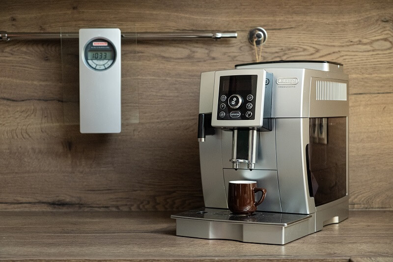 automatický kávovar Delogi nám slouží už více než 5 let